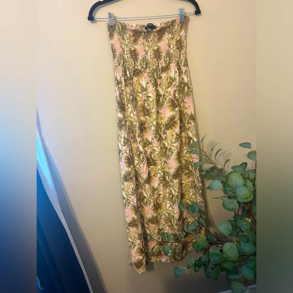 ✨ Forever 21 Strapless Floral Maxi Tube Dress